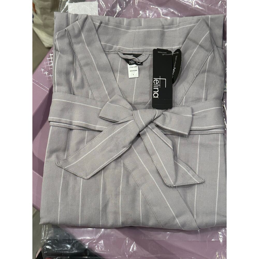 Felina robe